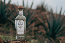 Cargar imagen en el visor de la galería, Tequila 7 Leguas 7 Décadas 100% Agave - 700ml AGAVES CRIOLLOS