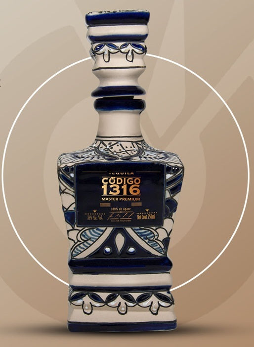 Tequila Codigo 1316 Extra Añejo 100% Agave - 750ml Ed: Cerámica Acordeón