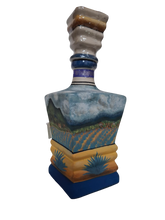 Cargar imagen en el visor de la galería, Tequila Codigo 1316 Extra Añejo Edición PINTADA A MANO cerámica 100% Agave - 750ml Solo dos botellas disponibles
