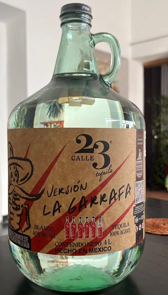 Tequila Calle 23 Blanco 100% Agave - 4 Litros  VERSION LA GARRAFA