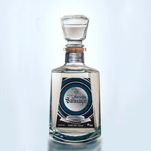 Cargar imagen en el visor de la galería, Tequila Hacienda Sahuayo añejo Cristalino 750 ml 100% Agave
