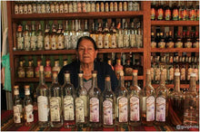 Cargar imagen en el visor de la galería, Mezcal La Costumbre Espadín con Alacrán  - 250ml
