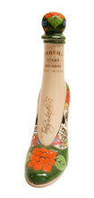 Cargar imagen en el visor de la galería, Tequila TEKYLADYS Añejo 100% Agave - 375 ml Edición Zapatilla Cerámica

