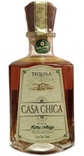 Cargar imagen en el visor de la galería, Tequila Casa Chica Extra Añejo 100% Agave - 750ml
