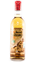 Cargar imagen en el visor de la galería, Tequila Hacienda Sahuayo añejo 750 ml 100% Agave
