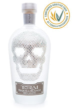 Cargar imagen en el visor de la galería, Tequila Torai Blanco paq LUMINA 750 ml
